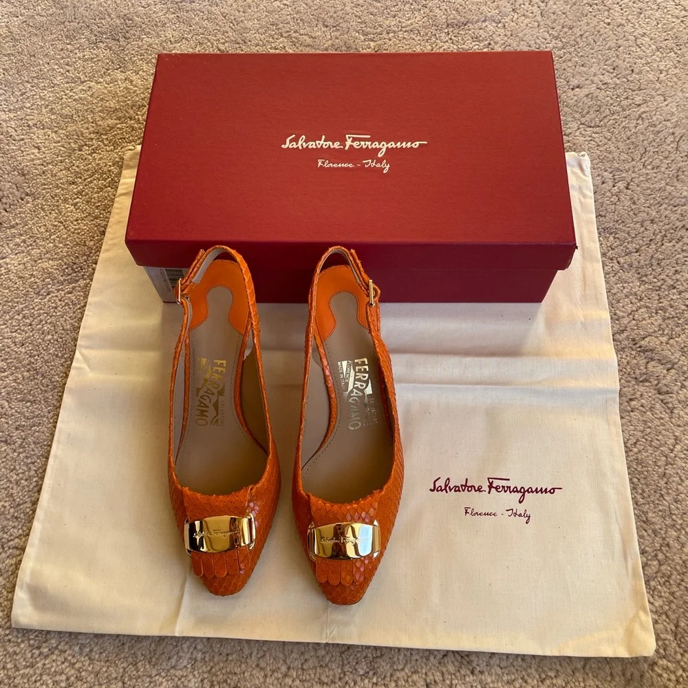 SALVATORE FERRAGAMO Gardenia Python Skin Orange Pebble Calf Heels Size 5 1/2 C - Picture 9 of 11